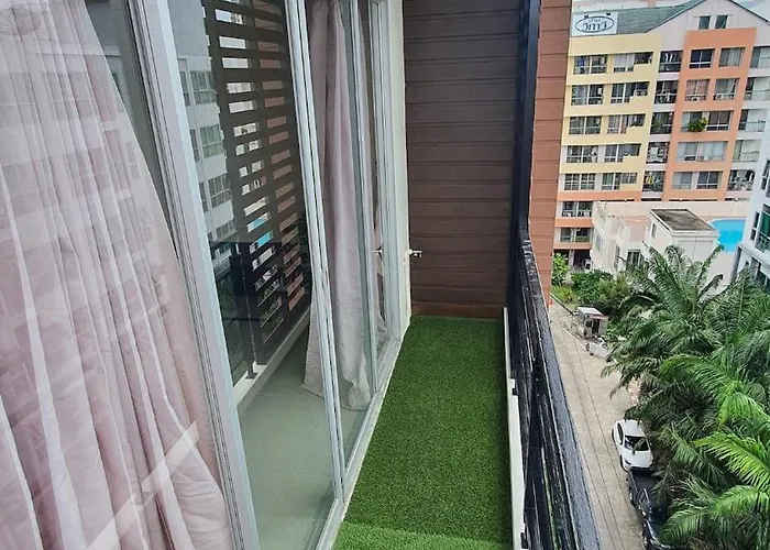 Amazing 2 Bedrooms, Near Mrt Ratchada, 아파트