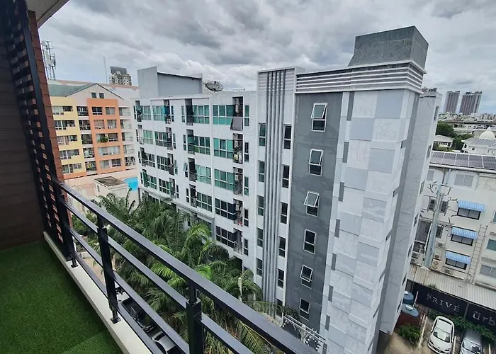 Amazing 2 Bedrooms, Near Mrt Ratchada, * 방콕
