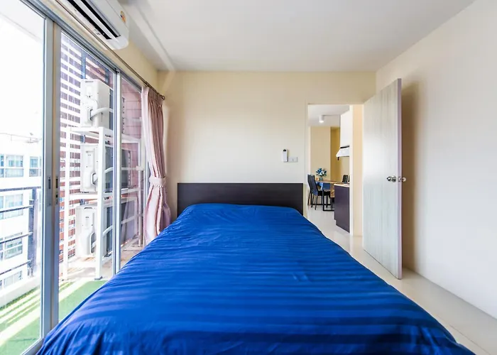 Amazing 2 Bedrooms, Near Mrt Ratchada,