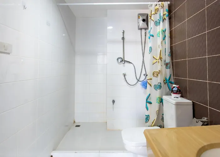 Amazing 2 Bedrooms, Near Mrt Ratchada, 방콕