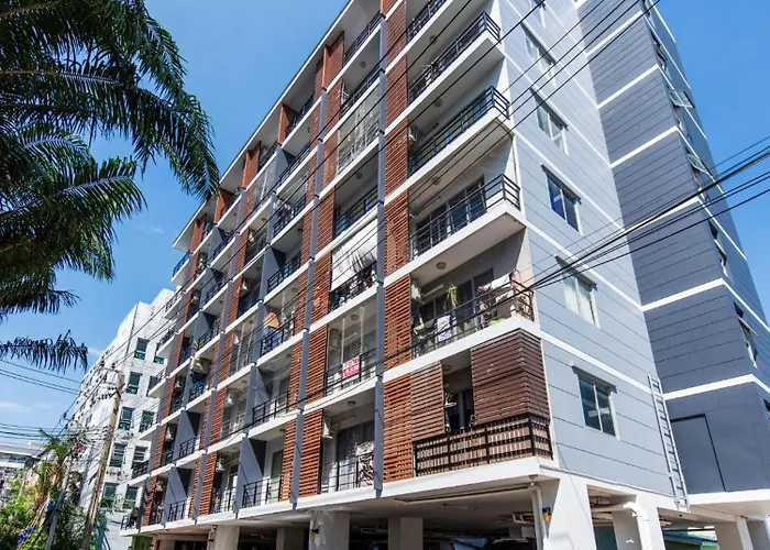 Amazing 2 Bedrooms, Near Mrt Ratchada, 아파트 *