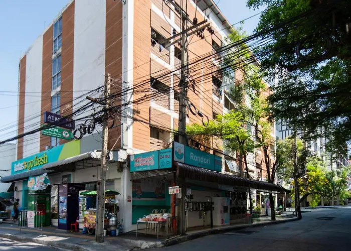 Amazing 2 Bedrooms, Near Mrt Ratchada, *